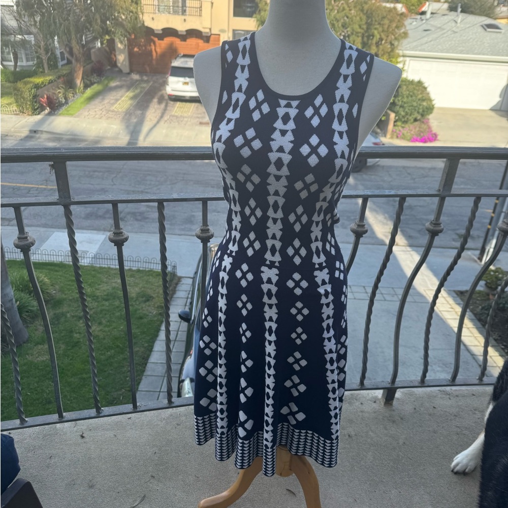 VGUC Neiman Marcus sleeveless knit dress